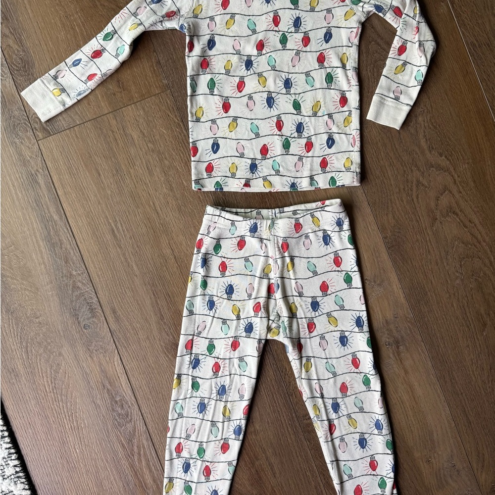 Hanna Andersson Christmas Lights PJ set